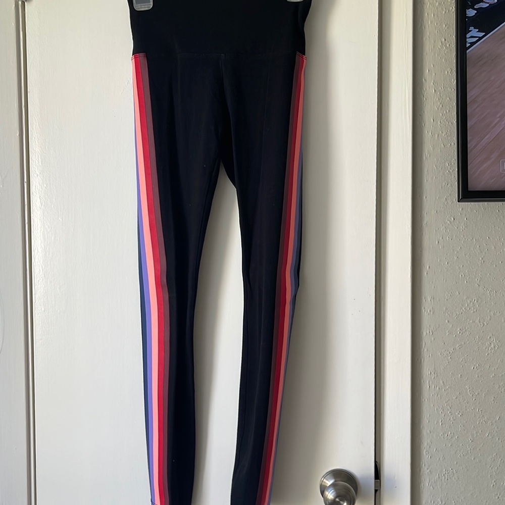 VS Pink yoga leggings